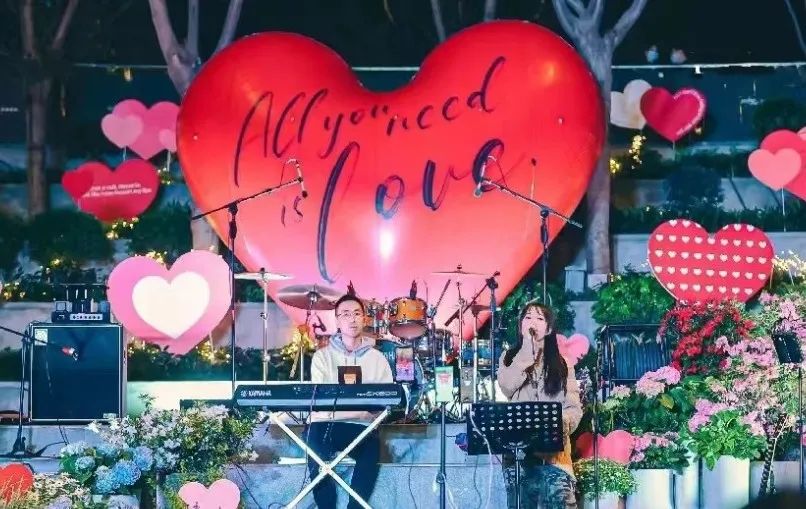 前方高糖!30+购物中心诠释“七夕营销”的多种表达方式