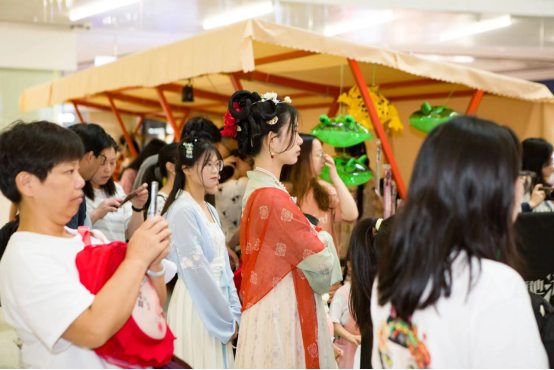 前方高糖!30+购物中心诠释“七夕营销”的多种表达方式