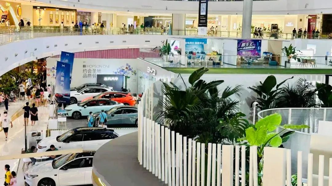 新能源车企扎堆商场“摆摊”,真有成效?