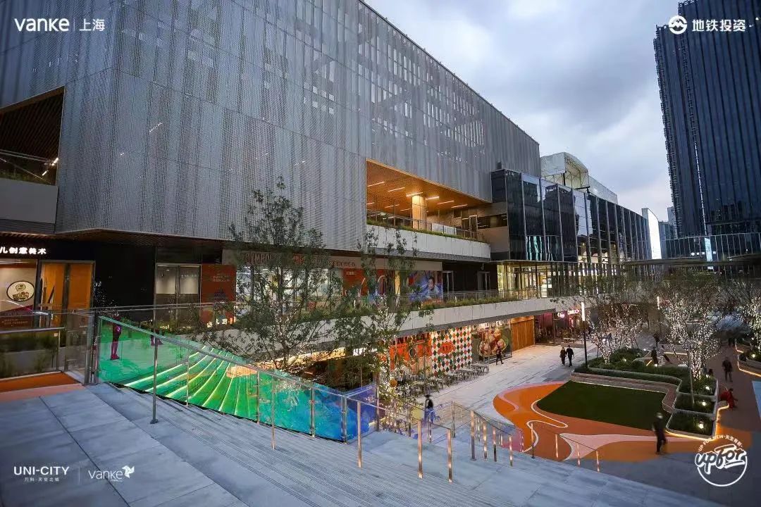 从财报说起,看万科在沪的新商业版图