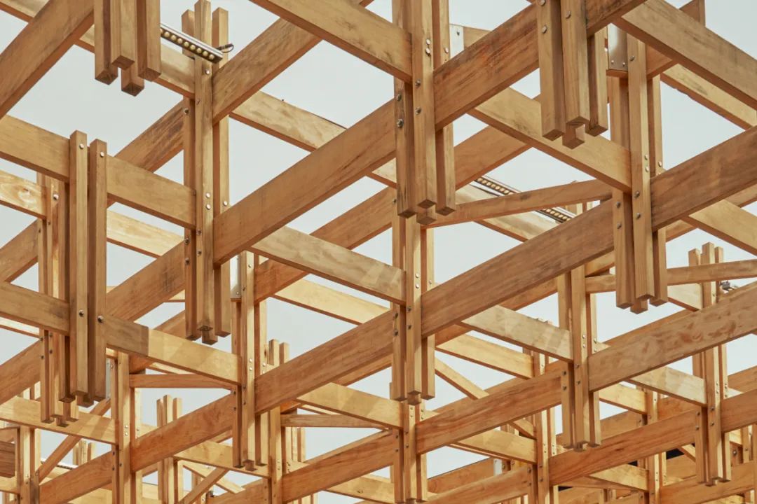 CRR百图斩|在沪上千年古刹旁,升腾起东方潮流新力量