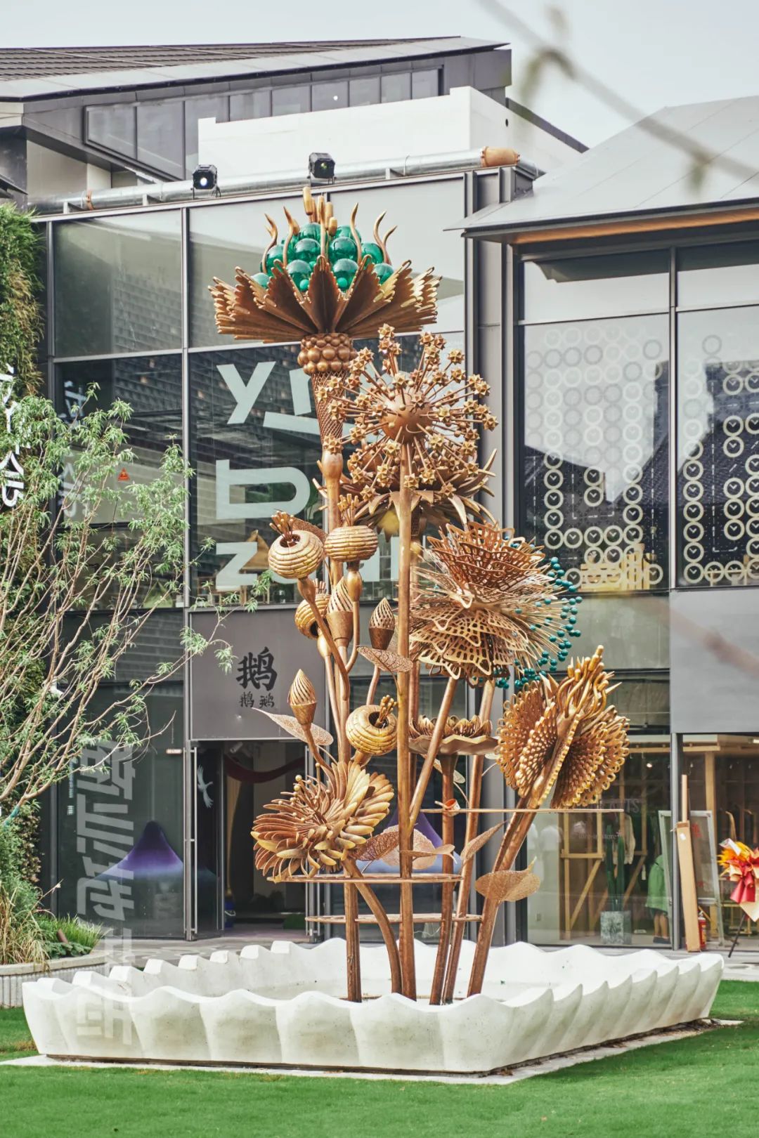 CRR百图斩|在沪上千年古刹旁,升腾起东方潮流新力量