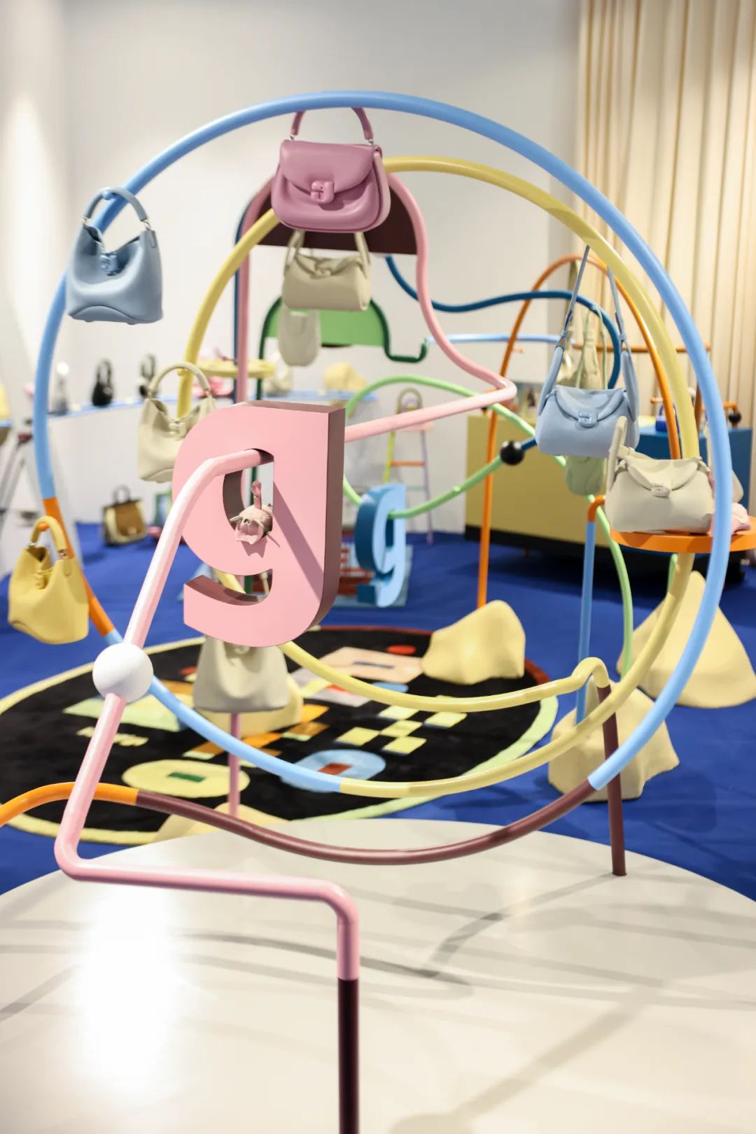 饿了么清明借「食物之名」说出思念;星巴克解锁迪士尼新皮肤 | 甲方乙方