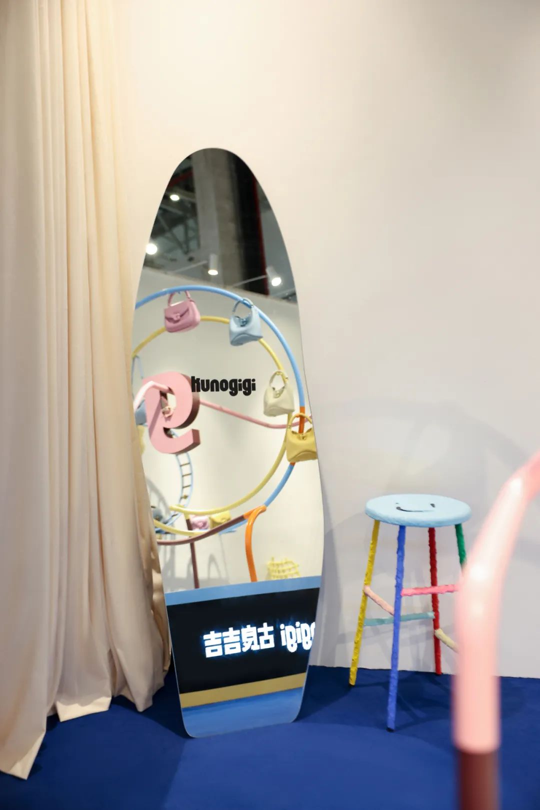 饿了么清明借「食物之名」说出思念;星巴克解锁迪士尼新皮肤 | 甲方乙方