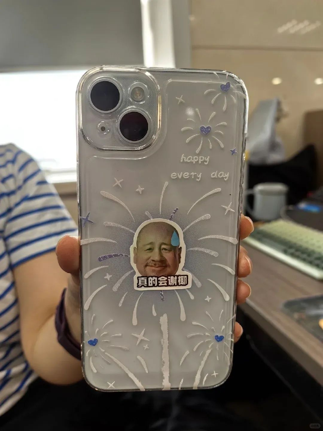 瑞幸联名腾格尔丑拒?网友:反向营销!
