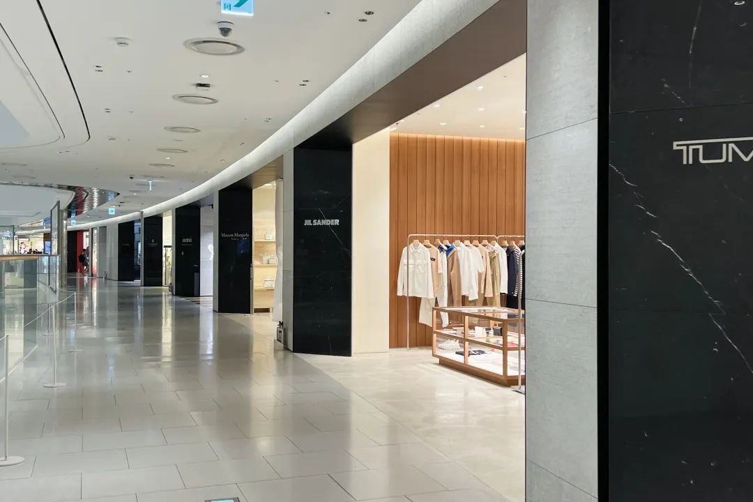 韩国年轻人,为何愿意重回商场?