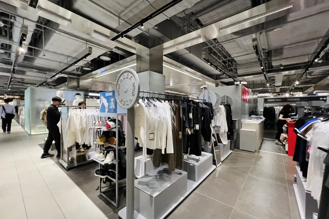 韩国年轻人,为何愿意重回商场?