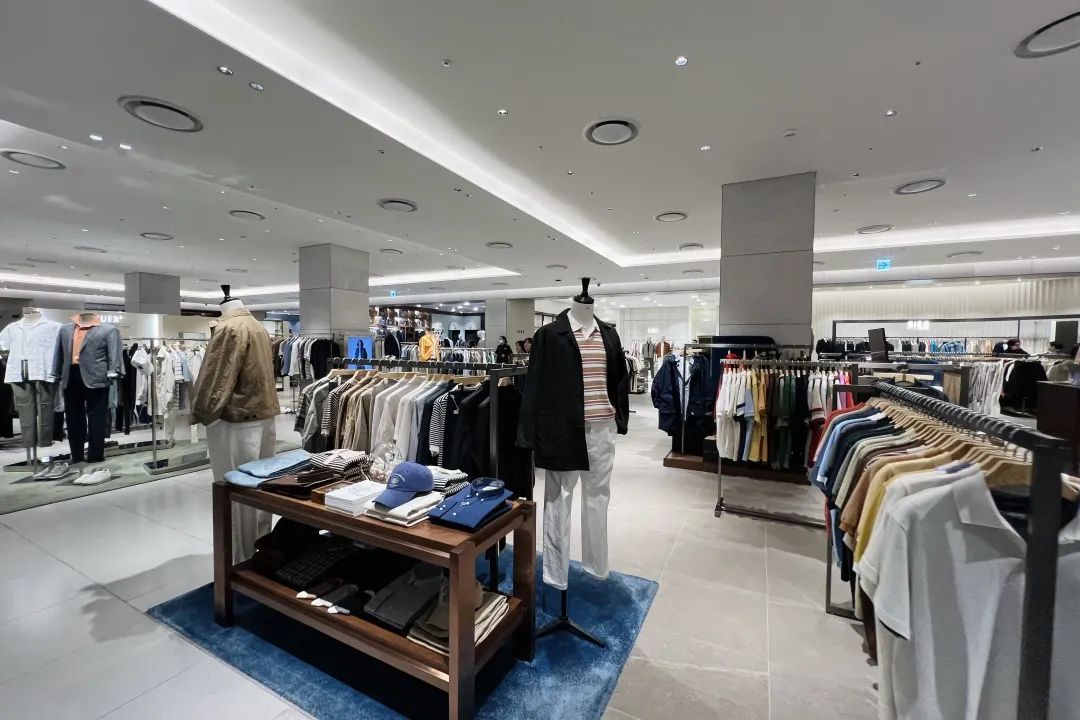 韩国年轻人,为何愿意重回商场?