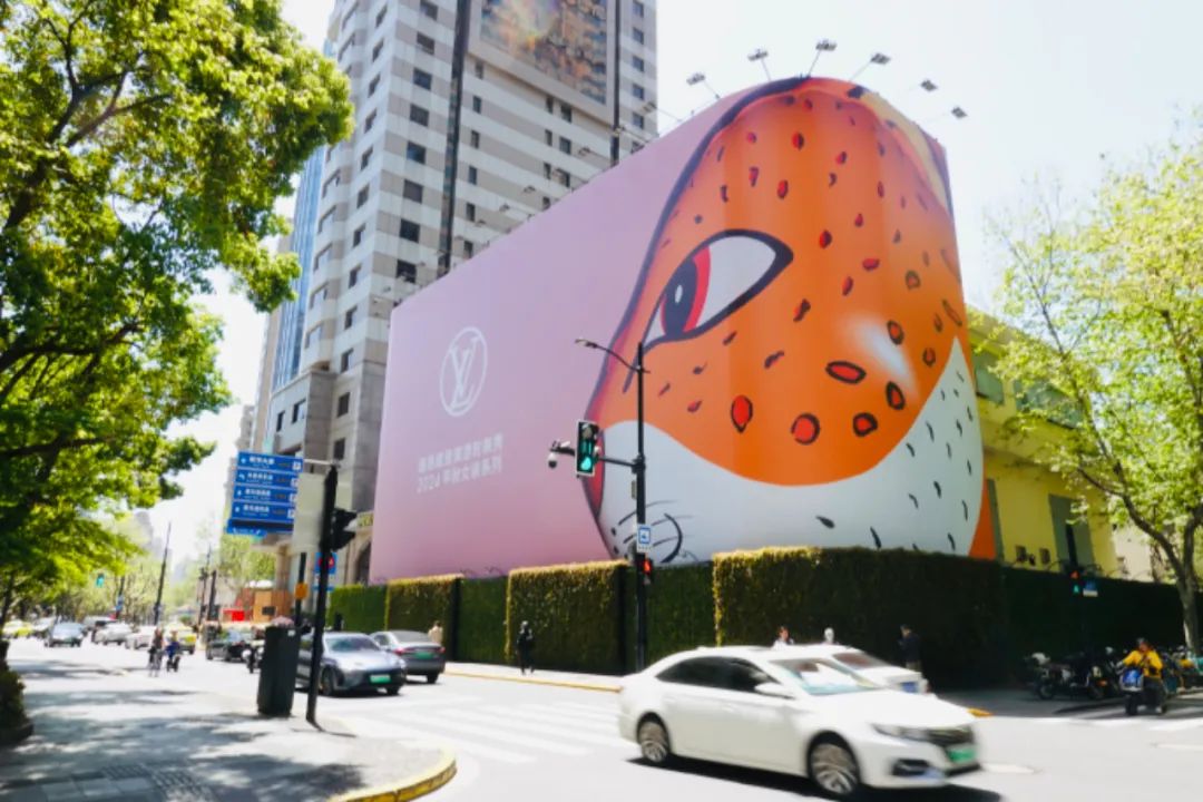 LV的“三块广告牌”