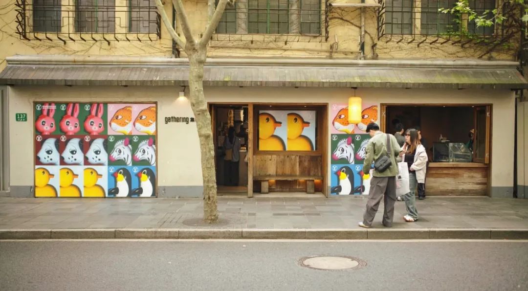 LV的“三块广告牌”