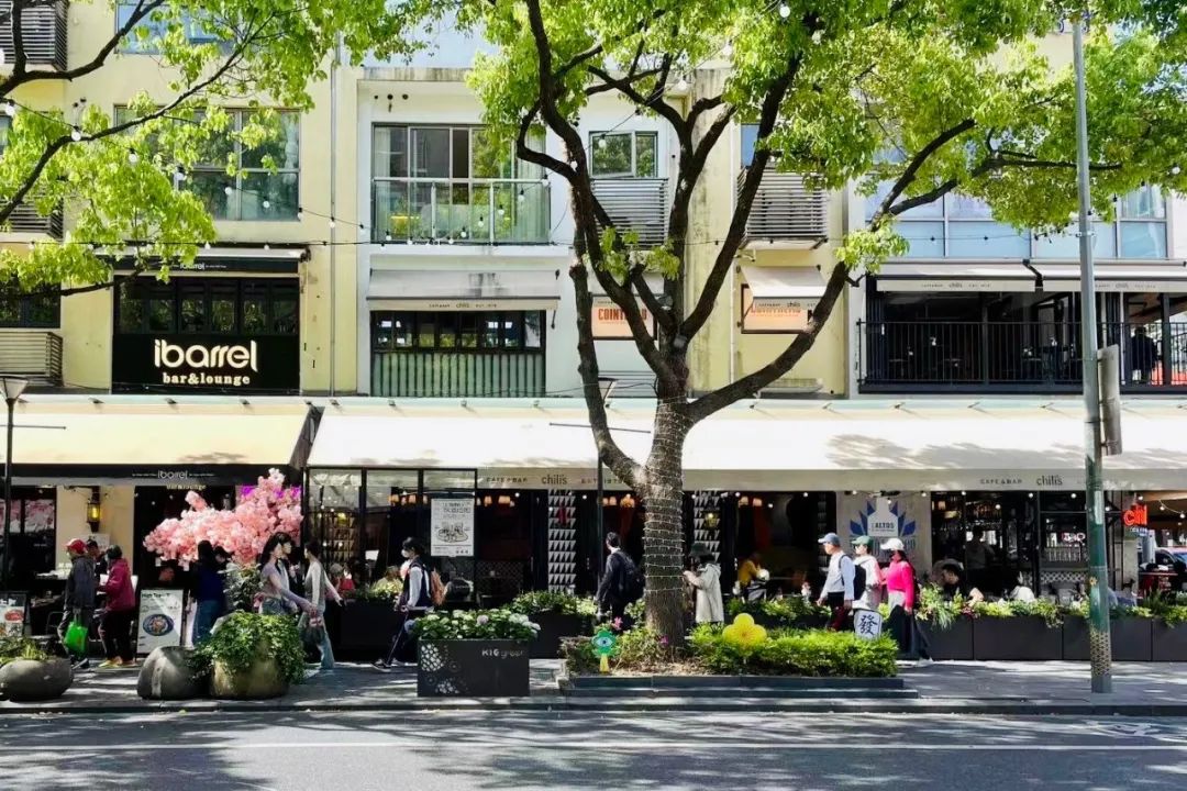家门口的马路可以做出调性吗?Discus Mart、NEIWAI ACTIVE等入驻大学路 | iziRetail热点