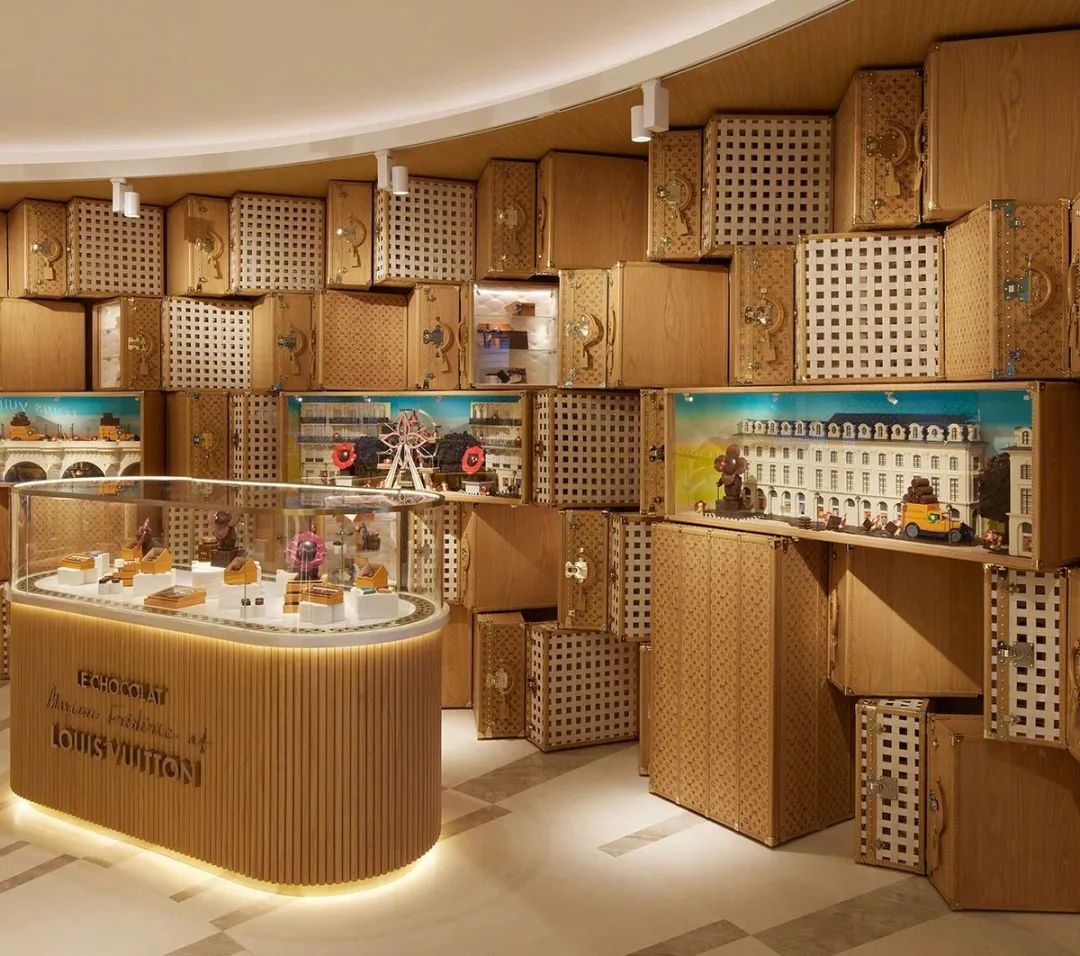 义乌天地、佛山金铂中心开业;中国首家LV巧克力专门店落地上海;4只消费公募REITs发布Q2业绩...| 赢商周报