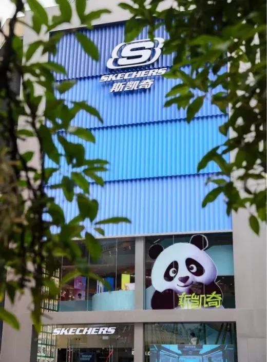 义乌天地、佛山金铂中心开业;中国首家LV巧克力专门店落地上海;4只消费公募REITs发布Q2业绩...| 赢商周报