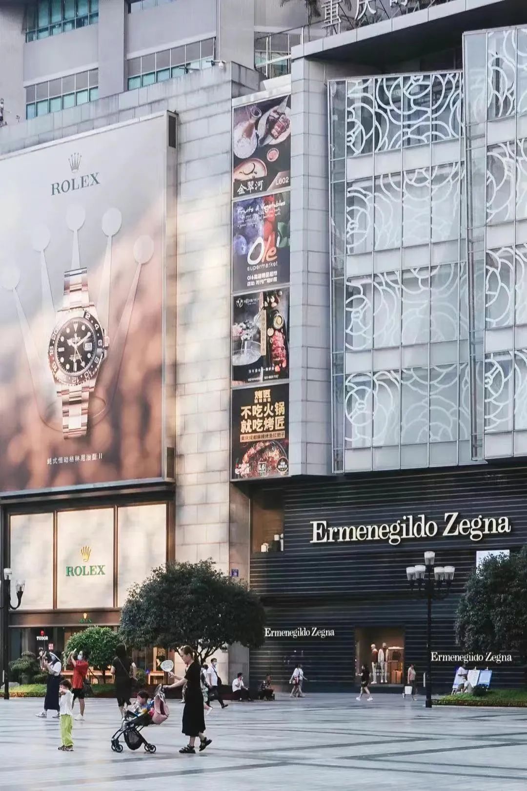 重庆解放碑，进击的“非标商圈”