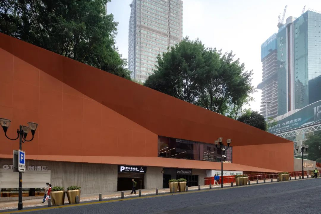 重庆解放碑，进击的“非标商圈”