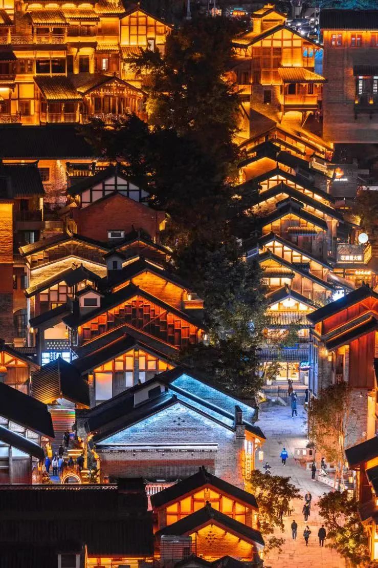 重庆解放碑，进击的“非标商圈”