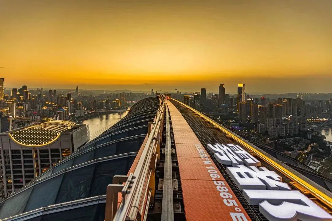 重庆解放碑，进击的“非标商圈”