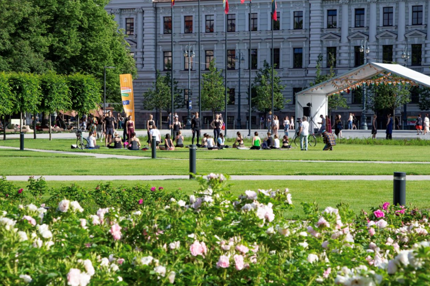 南京华贸中心诠释南京商业生命力，情绪价值在此表达 | iziRetail热点