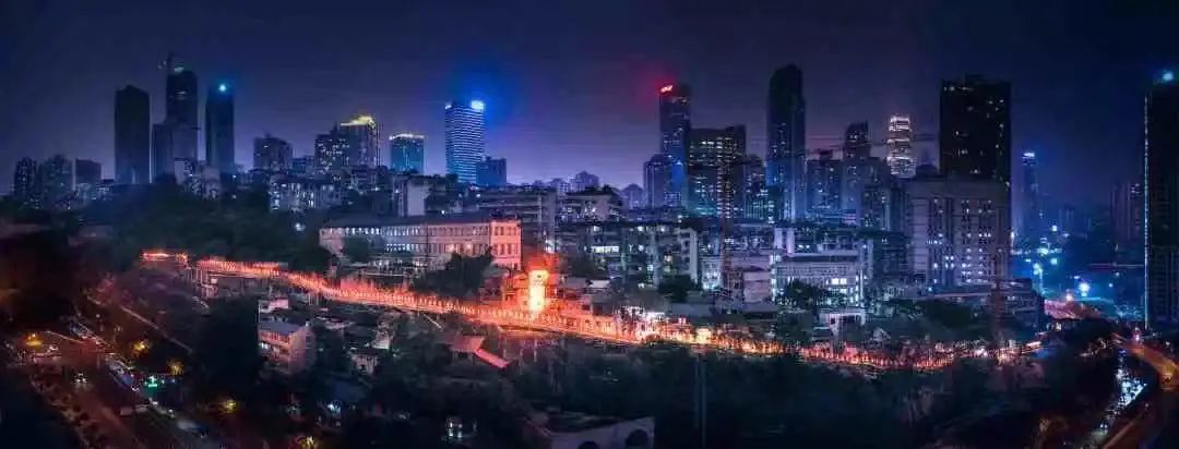 重庆解放碑，进击的“非标商圈”