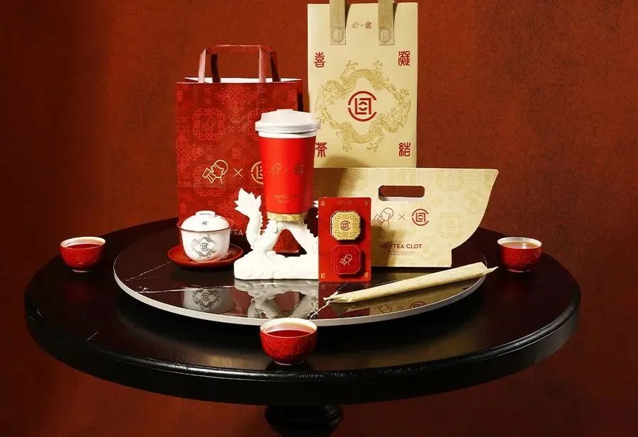 全球首家始祖鸟「博物馆」门店开业、lululemon落地亚太男装首店