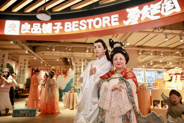 又一批门店倒在2023，这些品牌emo了！