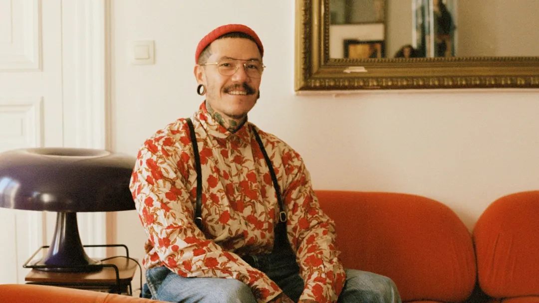 早报 | 上海恒隆去年下半年收入增长放缓；lululemon中国前高管加入迪卡侬；MICHAEL KORS发布新春短片