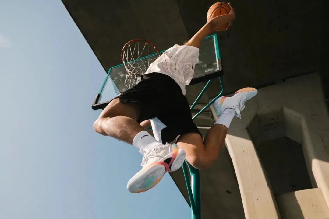 早报 | LV母公司将与TikTok联手打假；资生堂中国否认大裁员；安踏品牌计划3月正式进军美国市场