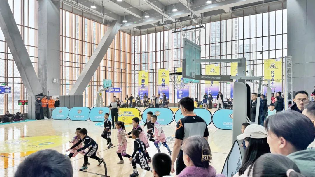 华润万象生活首家高化自营店开出，春城从此万象