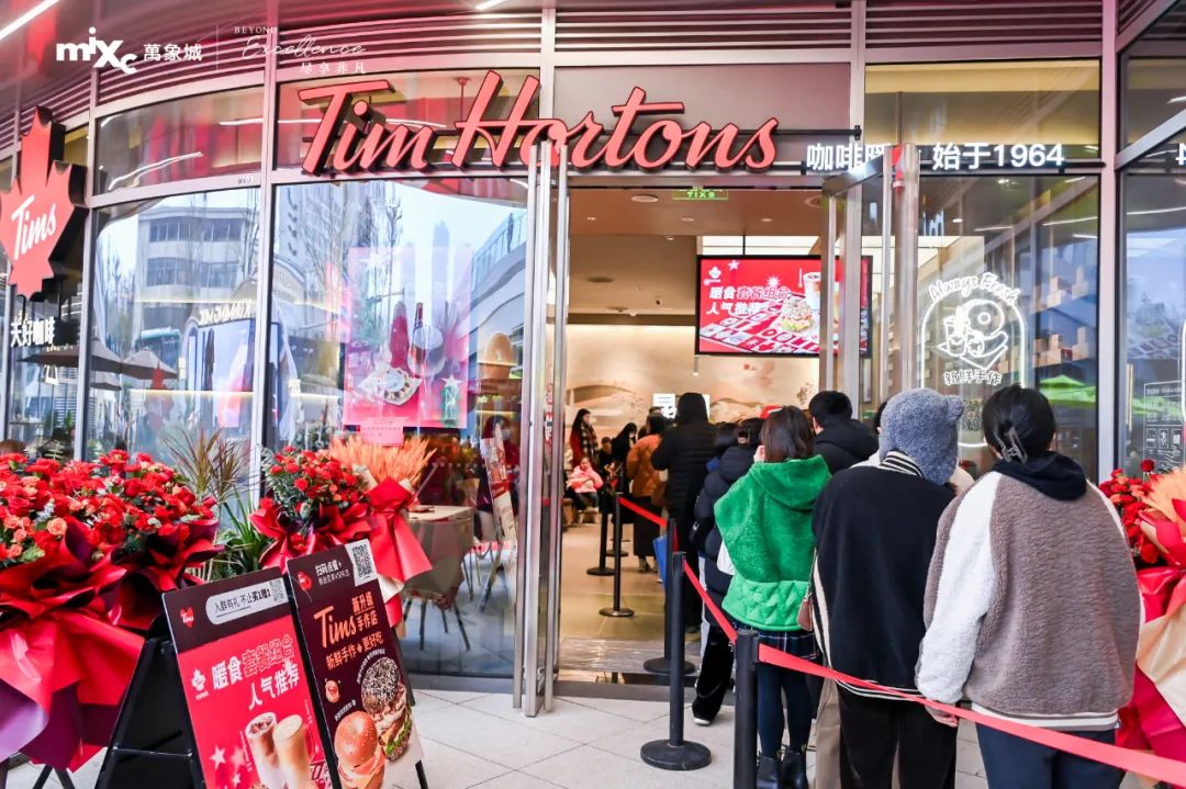 华润万象生活首家高化自营店开出，春城从此万象