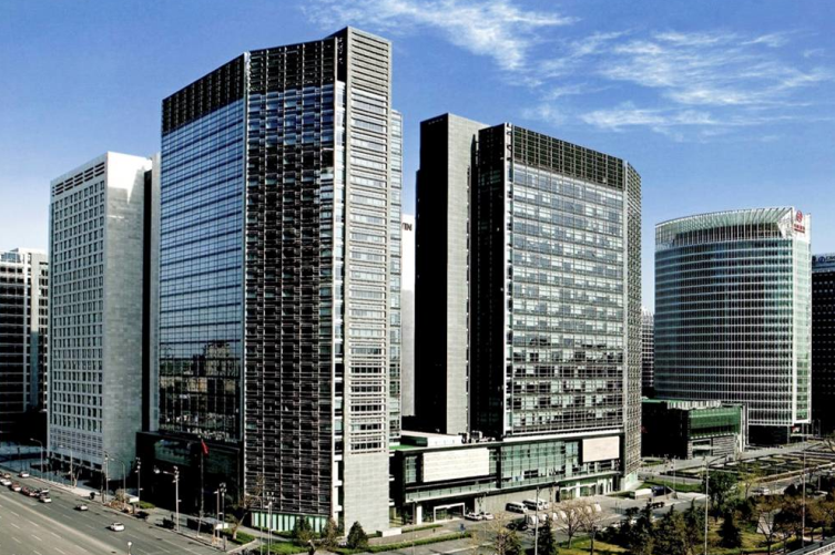 启幕的消费REITs，涨息的CMBS……2023商业地产资产证券化回顾