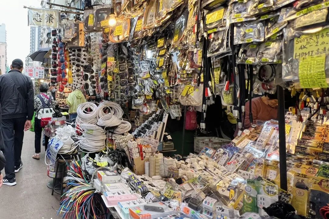 赴港游客，开始打卡“贫民窟”了