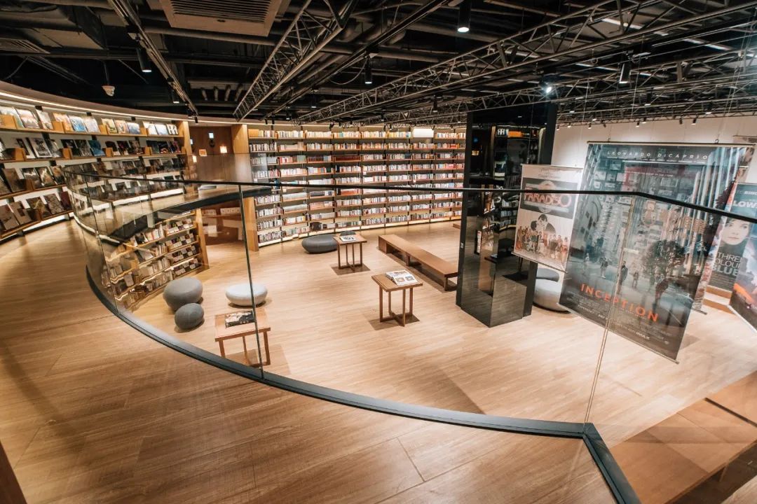 给每个年轻人，一个快乐的理由