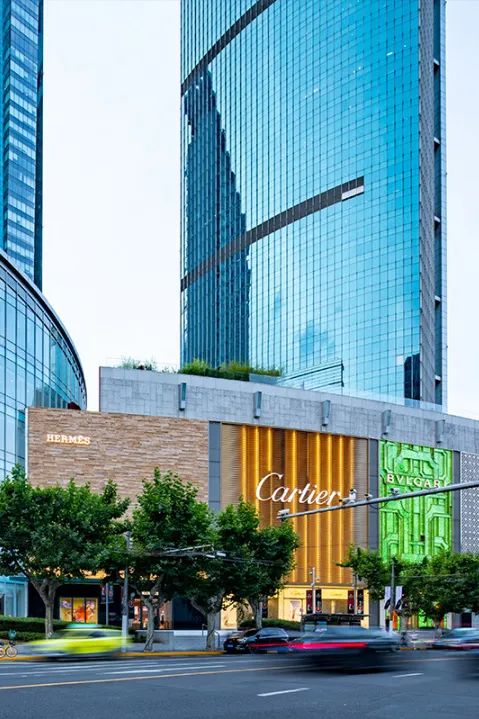 龙年新春, 发现商业中的"可呼吸绿洲"