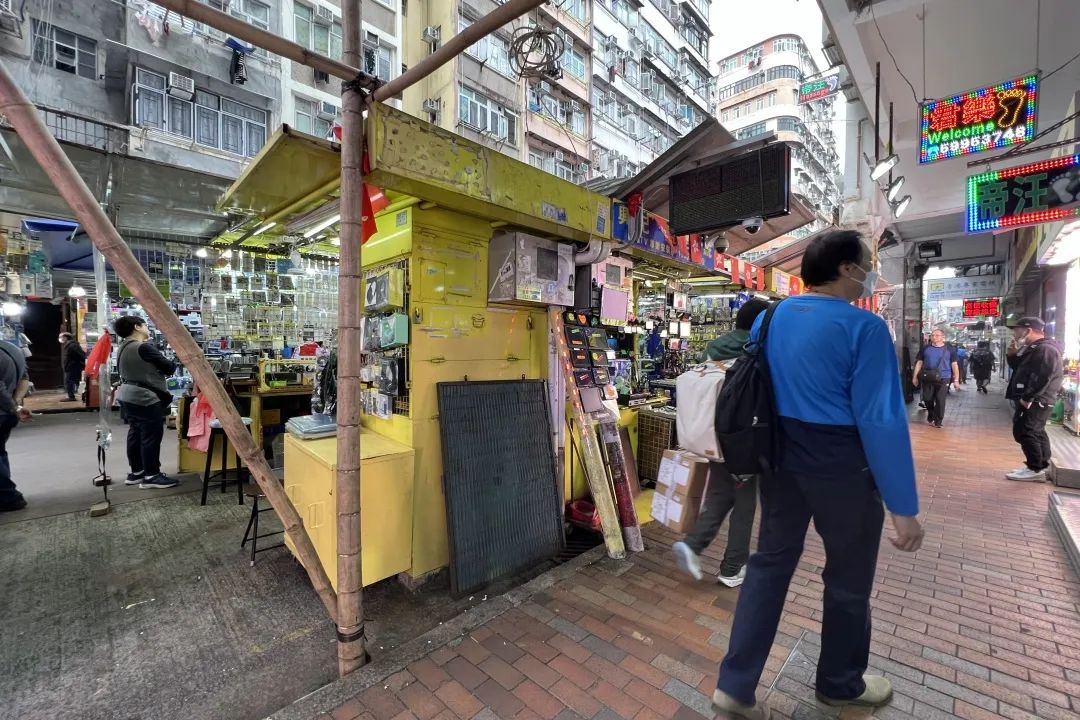 赴港游客，开始打卡“贫民窟”了