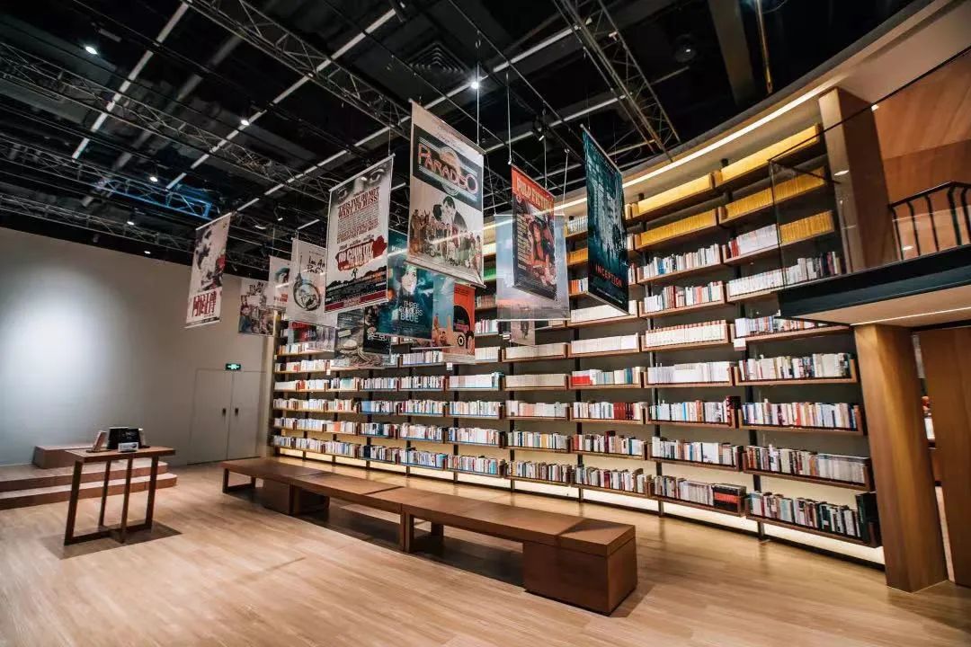 给每个年轻人，一个快乐的理由