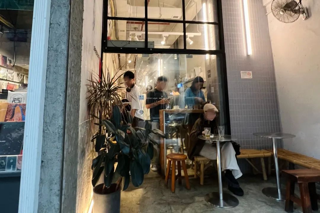 赴港游客，开始打卡“贫民窟”了