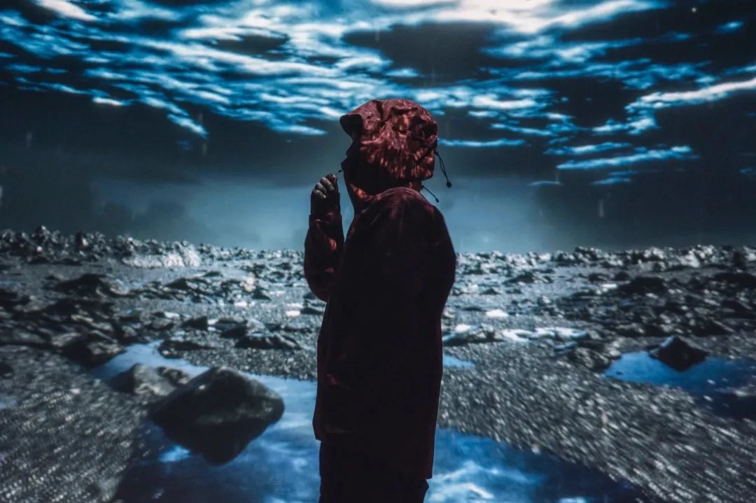 龙年新春, 发现商业中的"可呼吸绿洲"