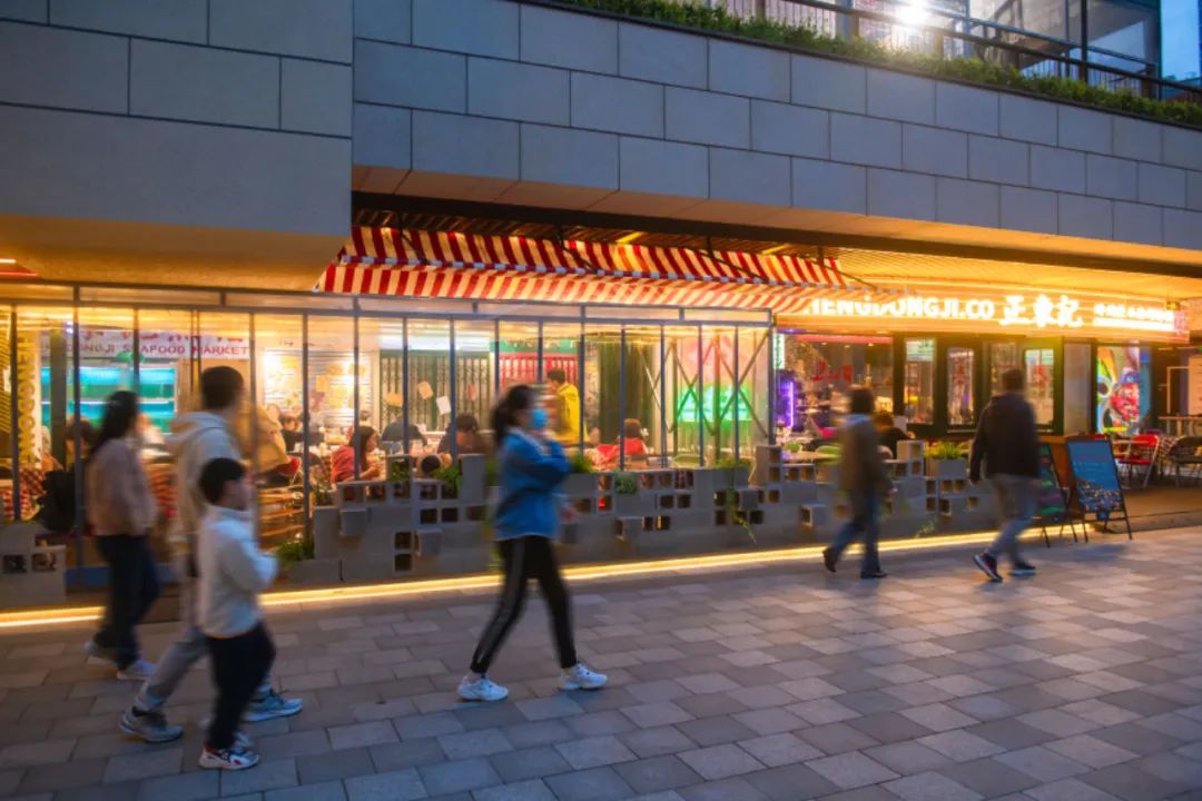 又改造又调整，瑞虹天地月亮湾大概想“重开”一次