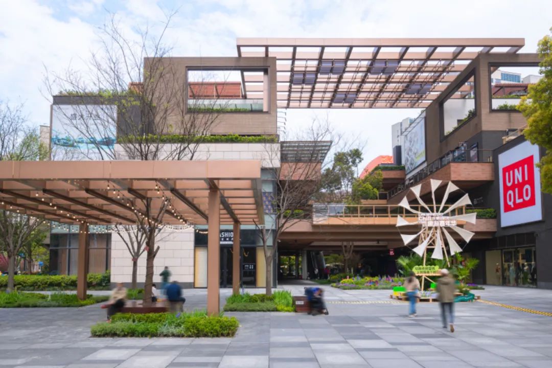 又改造又调整，瑞虹天地月亮湾大概想“重开”一次