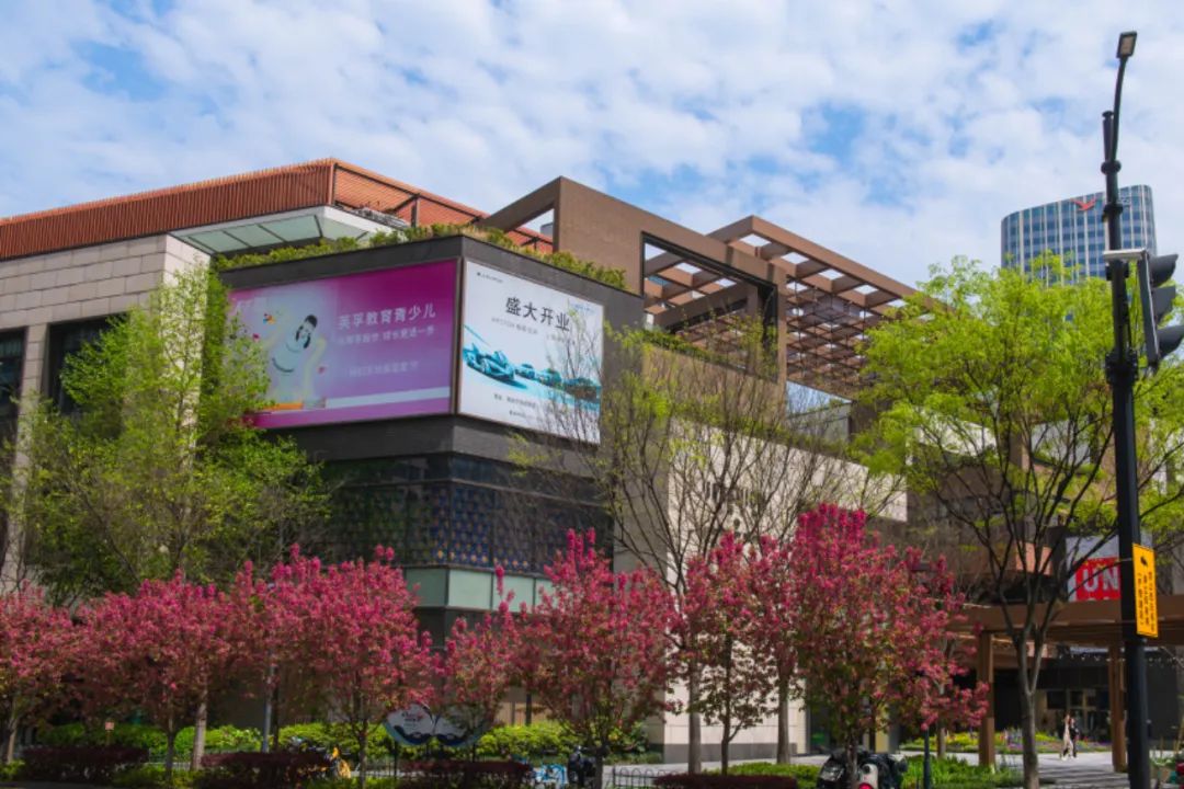 又改造又调整，瑞虹天地月亮湾大概想“重开”一次