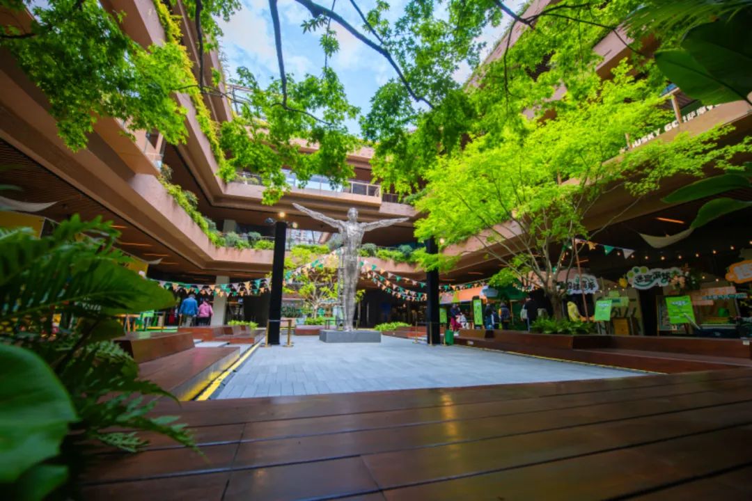 又改造又调整，瑞虹天地月亮湾大概想“重开”一次