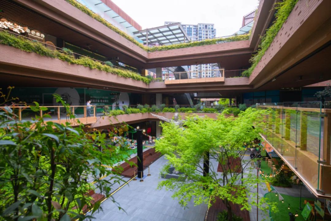 又改造又调整，瑞虹天地月亮湾大概想“重开”一次