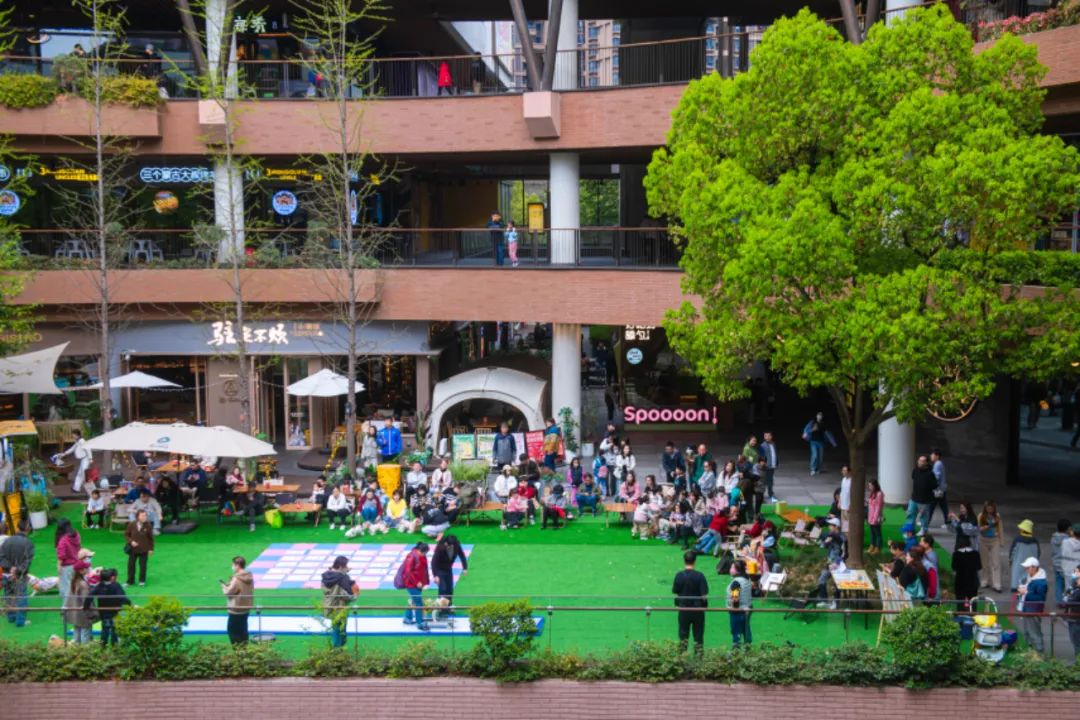 又改造又调整，瑞虹天地月亮湾大概想“重开”一次