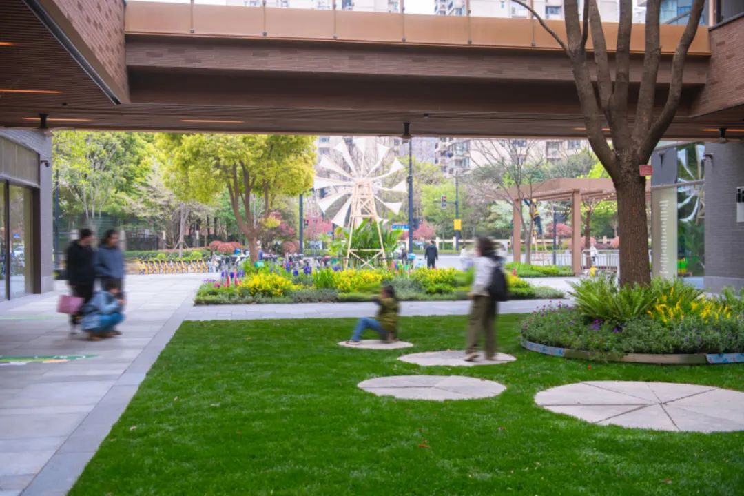 又改造又调整，瑞虹天地月亮湾大概想“重开”一次