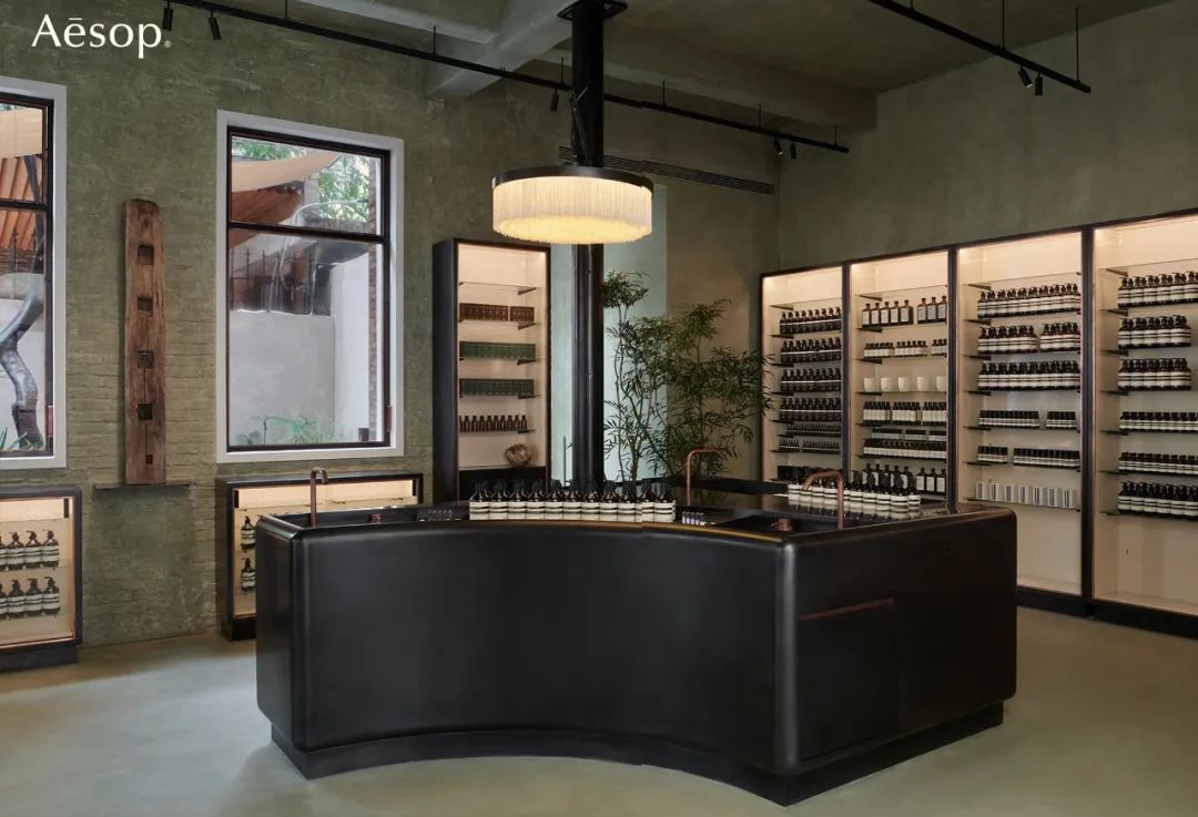 超60个大牌被卖，LVMH、欧莱雅们疯狂“扫货”！