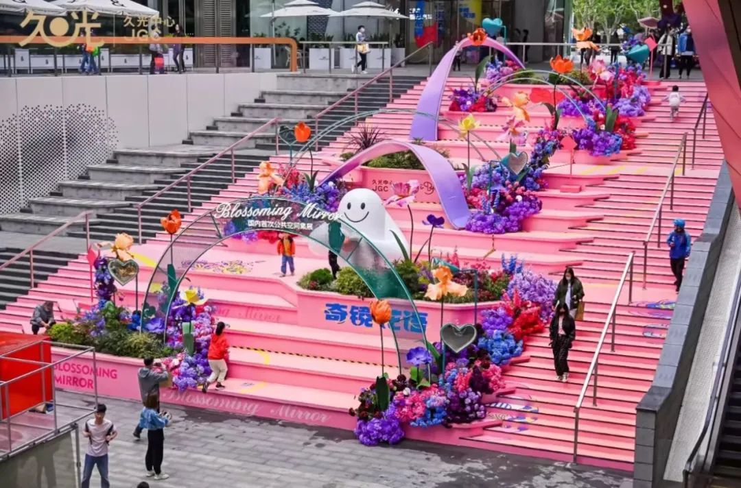 无锡恒隆广场又和扶梯“杠”上了