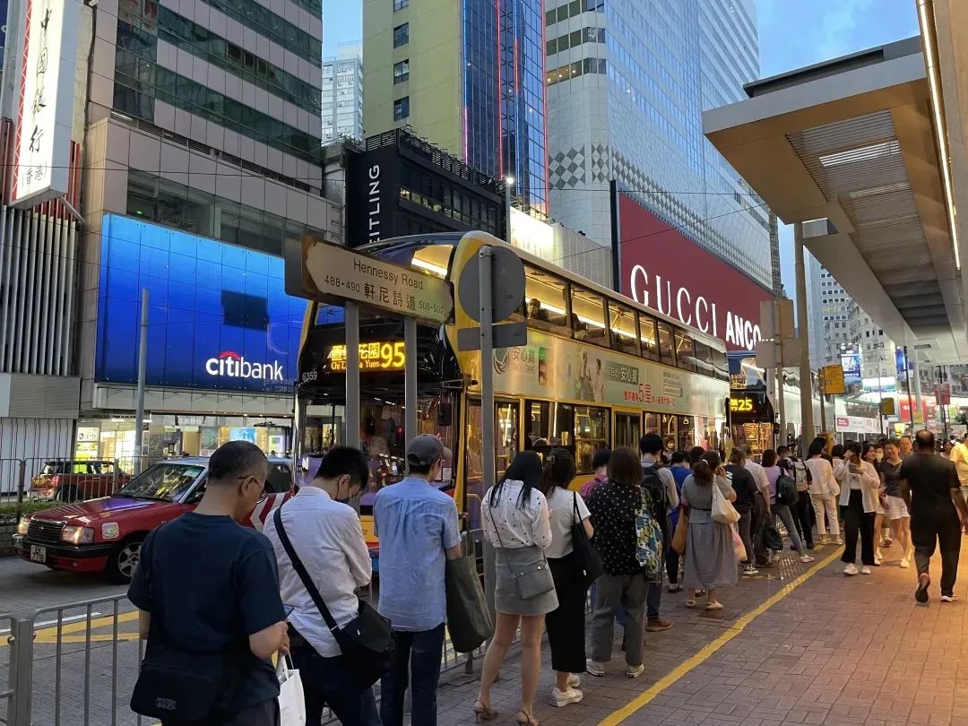 1300平双层大店！LV抄底香港时代广场？