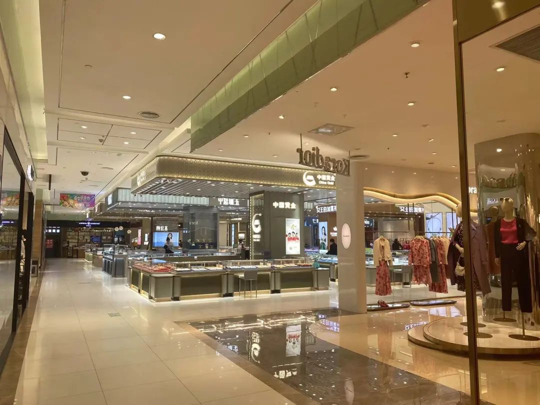 青岛崂山商圈5大商业项目现状：冰火两重天！