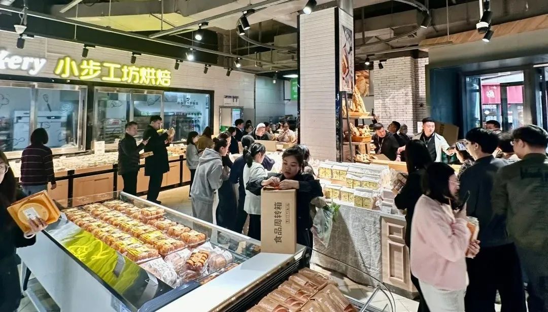 步步高死里逃生，但活不成胖东来