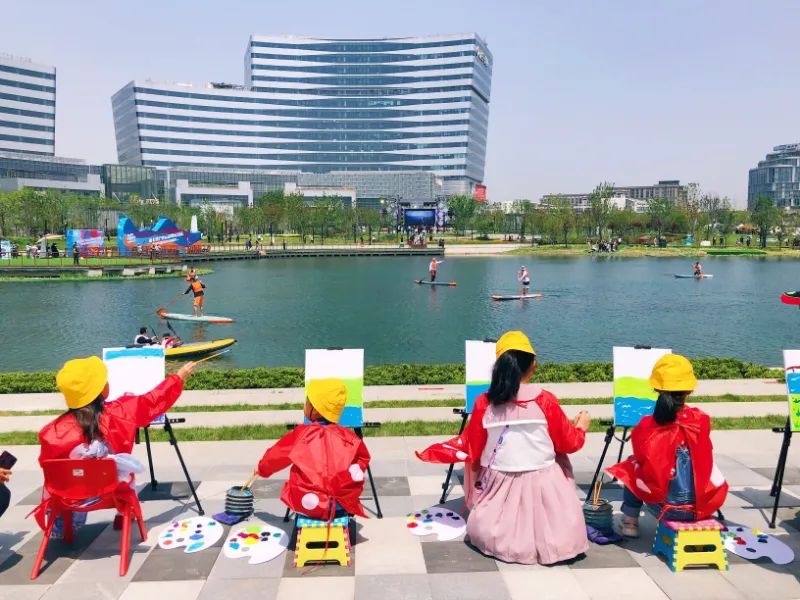 造节造景、品牌焕新，从华东四城看招商商管如何与城市共生